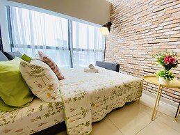 Chrisenbel Suites - Pinnacle PJ