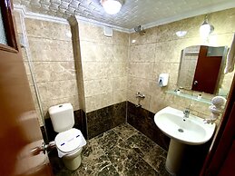 Sakin Otel