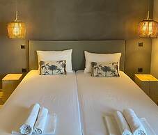 Xenios Hotel
