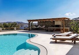 Villa Veneta at Ornos Sea View