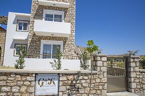 G&K Stone Suites
