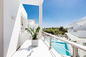 Cyano Hotel