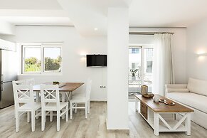 Cyano Hotel