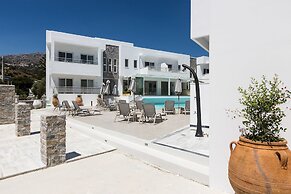 Cyano Hotel