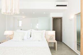 Cyano Hotel