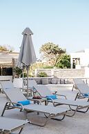 Cyano Hotel