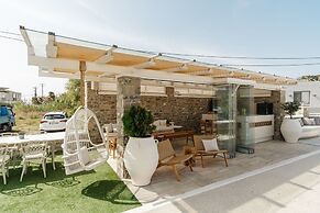 Cyano Hotel