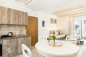 Cyano Hotel