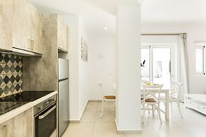 Cyano Hotel