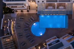 Cyano Hotel