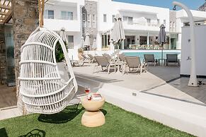 Cyano Hotel