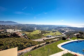 Spectacular Golf, Sea and Mountain Views BT65