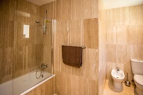 Luxurious and Spacious, 3 bedroom apartment ZA16