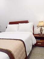 Queen Hotel