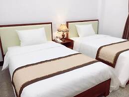 Queen Hotel