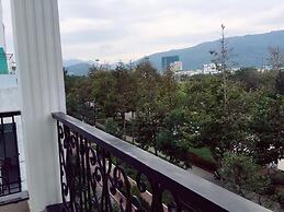 Queen Hotel