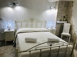 26 Suite Home