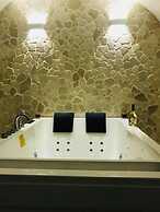 26 Suite Home