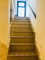 26 Suite Home