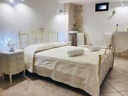 26 Suite Home