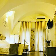 26 Suite Home