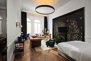 Hotel Collect – Adults Only