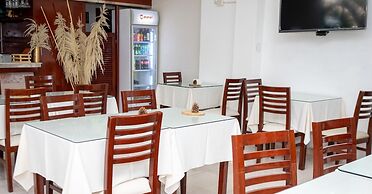 Aura Hotel