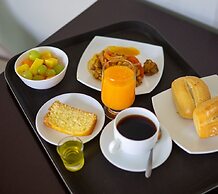 Aura Hotel