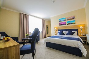Rayan Hotel
