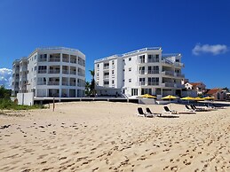 Turtles Nest Beach Resort 