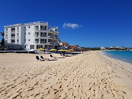 Turtles Nest Beach Resort 