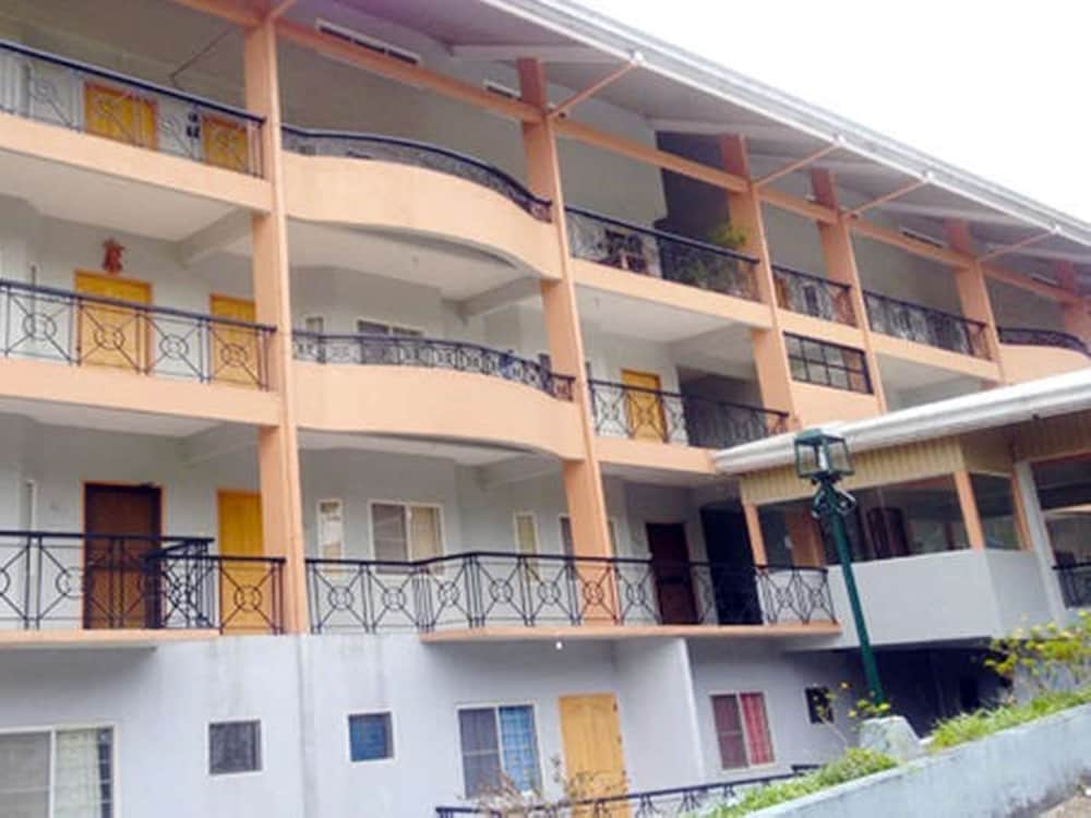 Gardenville Hotel