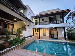 Punnapha Pool Villa  Pattaya
