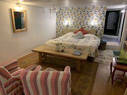 ROSASTAYS Jeolikote Bara Bungalow