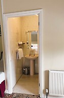 Tontine Hotel & Bar