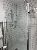 Tontine Hotel & Bar