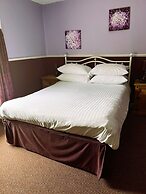 Tontine Hotel & Bar