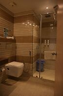Hotel River Retreat