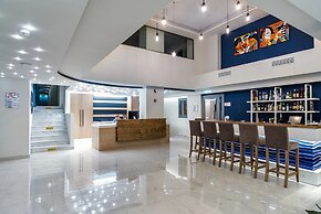 Pollis Hotel