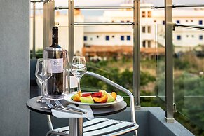 Pollis Hotel