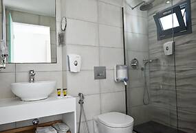 Pollis Hotel