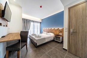 Pollis Hotel