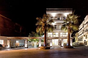 Pollis Hotel