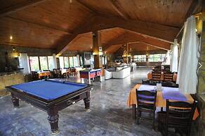 Silver Pine Hotel