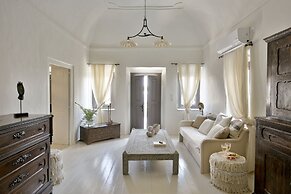 Alia Mansion by K&K