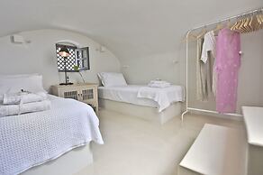 Alia Mansion by K&K
