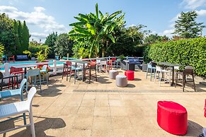 Carré Pau Airport Hôtel
