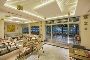 Jolnar Garden Hotel