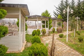 Jolnar Garden Hotel