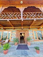 Himalayan Kothi Kais